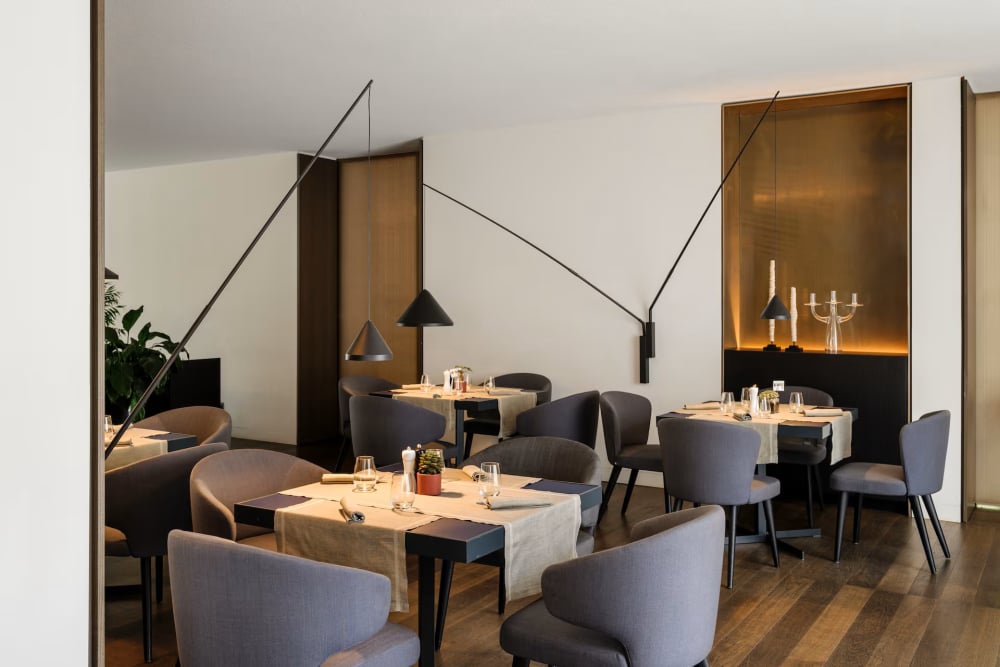 HLC Satin Restaurant